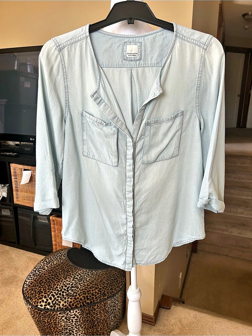 Chambray Button Down Shirt in light blue Blue with silver piping- Size Medium